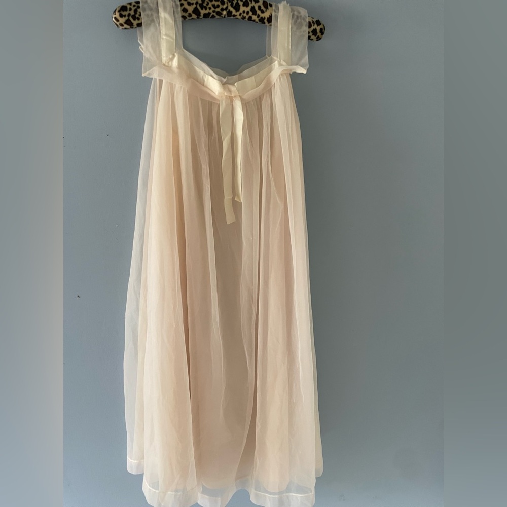 Vintage Henson Kickernick Nylon Nightgown
